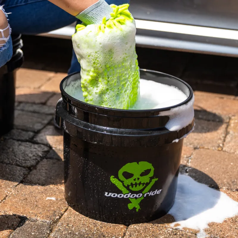 Heavy Duty 3.5 Gallon Bucket