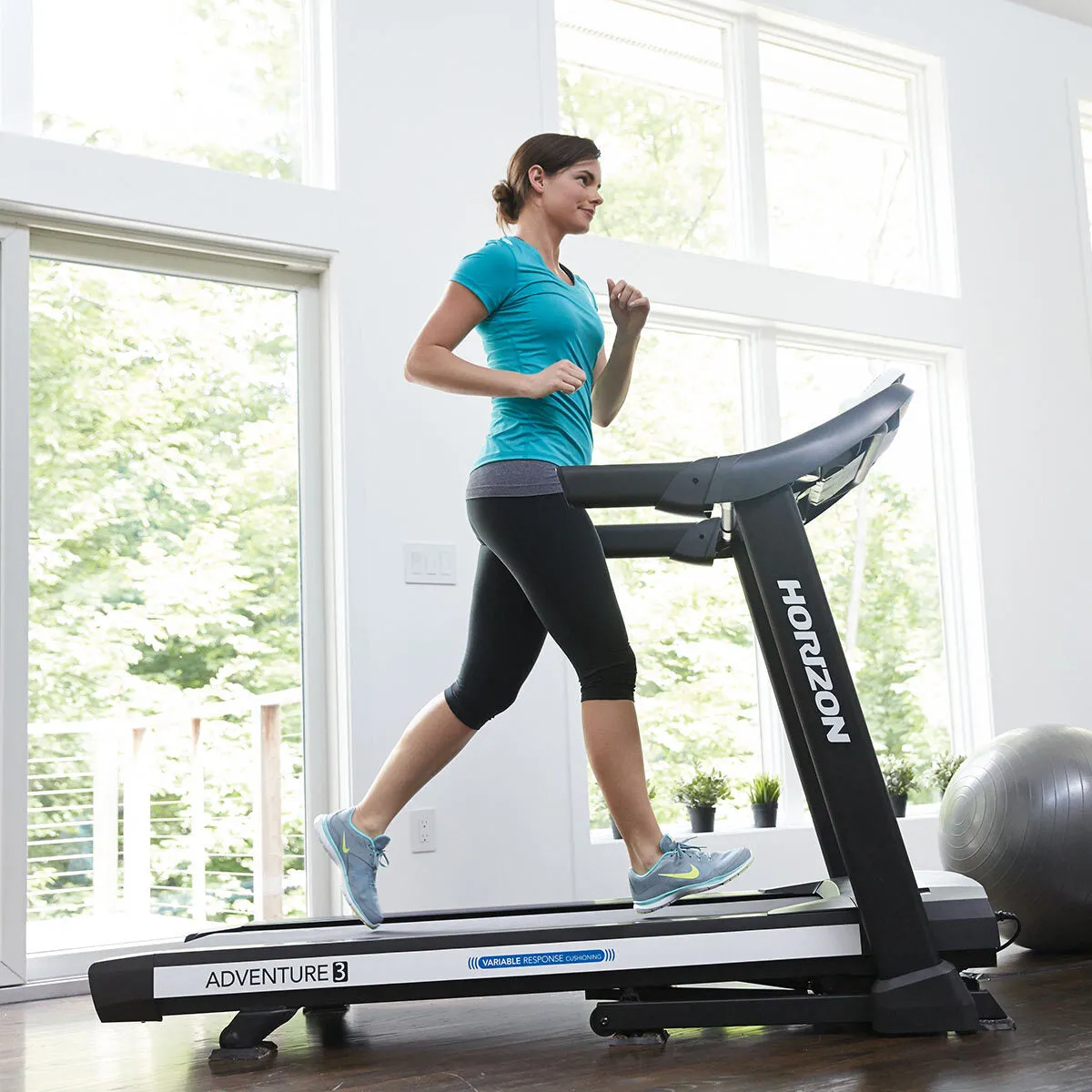 Horizon Adventure 3 Treadmill